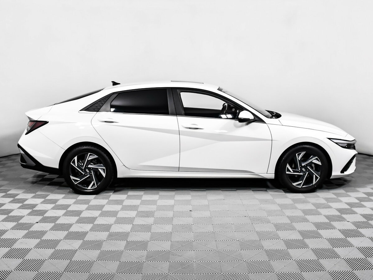 Купить Hyundai Elantra, 2023, 57 075 км.. Фото: #3