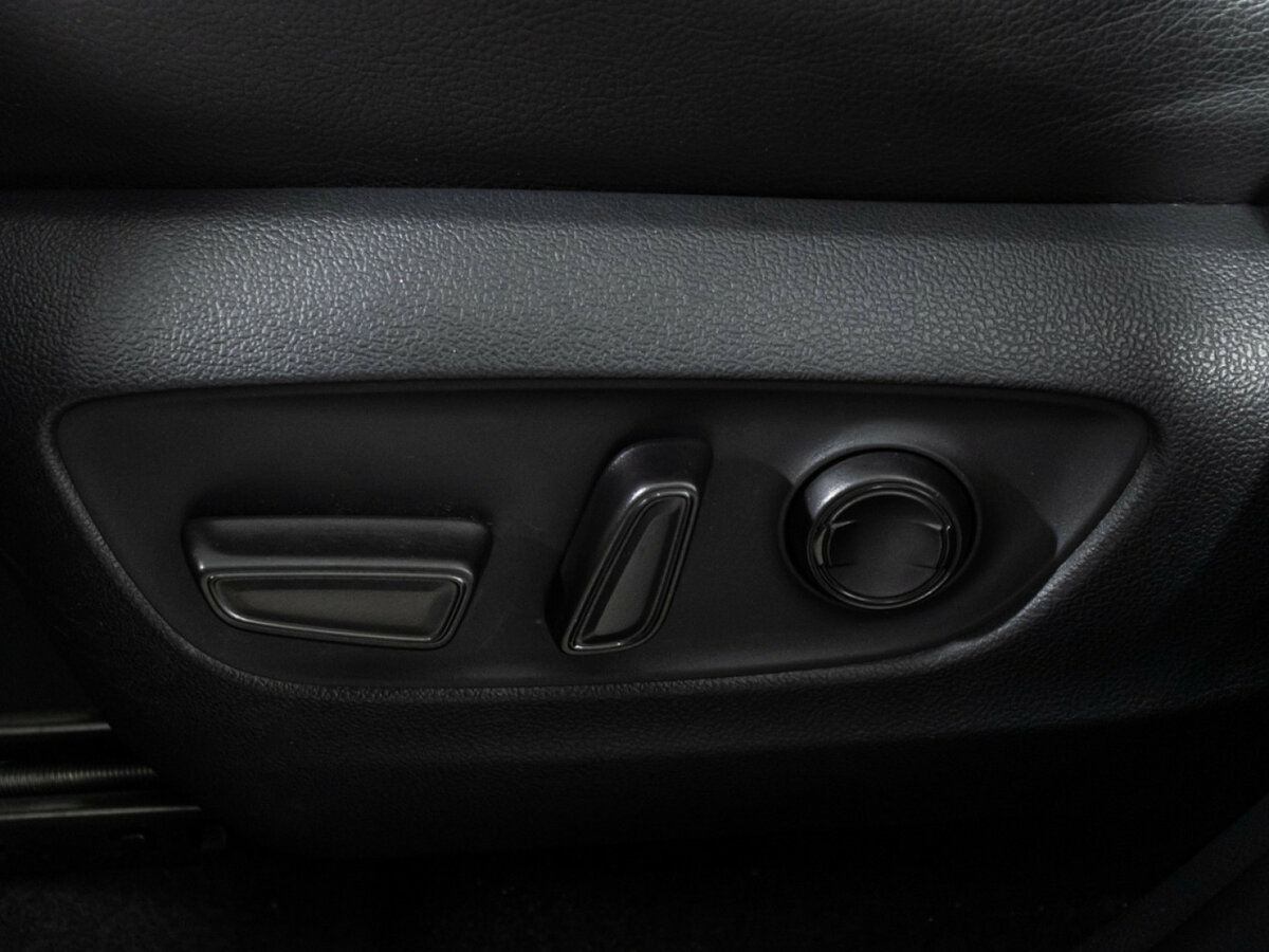 Купить Toyota RAV4, 2019, 50 710 км.. Фото: #14