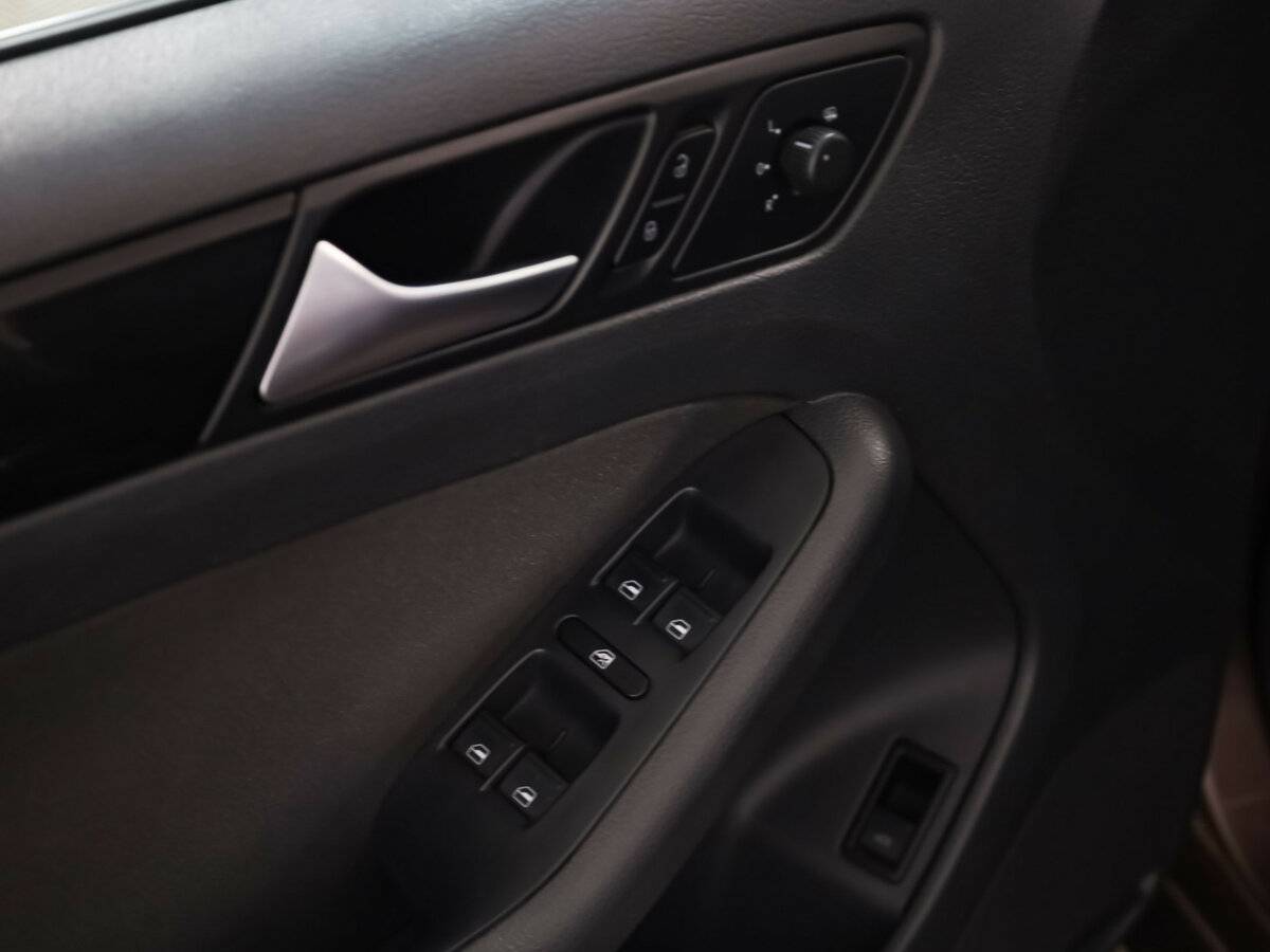 Купить Volkswagen Jetta, 2014, 259 874 км.. Фото: #9