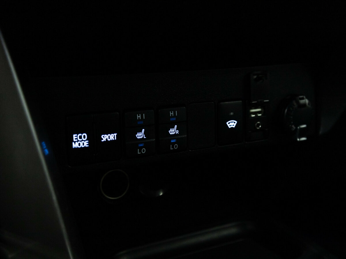 Купить Toyota RAV4, 2018, 124 908 км.. Фото: #13