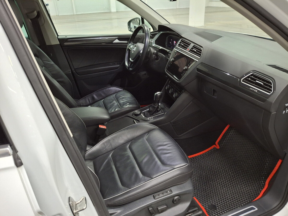 Купить Volkswagen Tiguan, 2020, 95 642 км.. Фото: #10